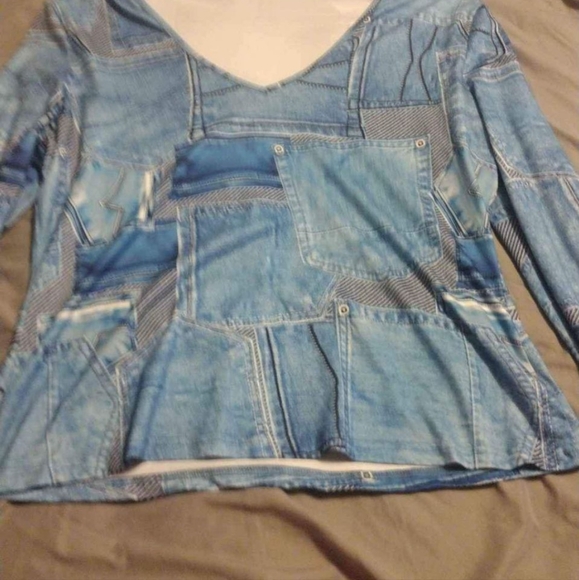 Shirts - Picture 5 of 5